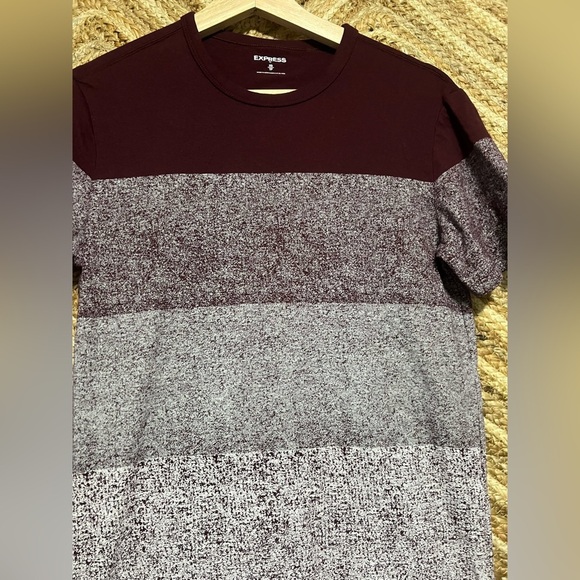 Express Men's Burgundy Ombre Crew Neck Short Sleeve Tshirt, Size XS - Picture 2 of 8
